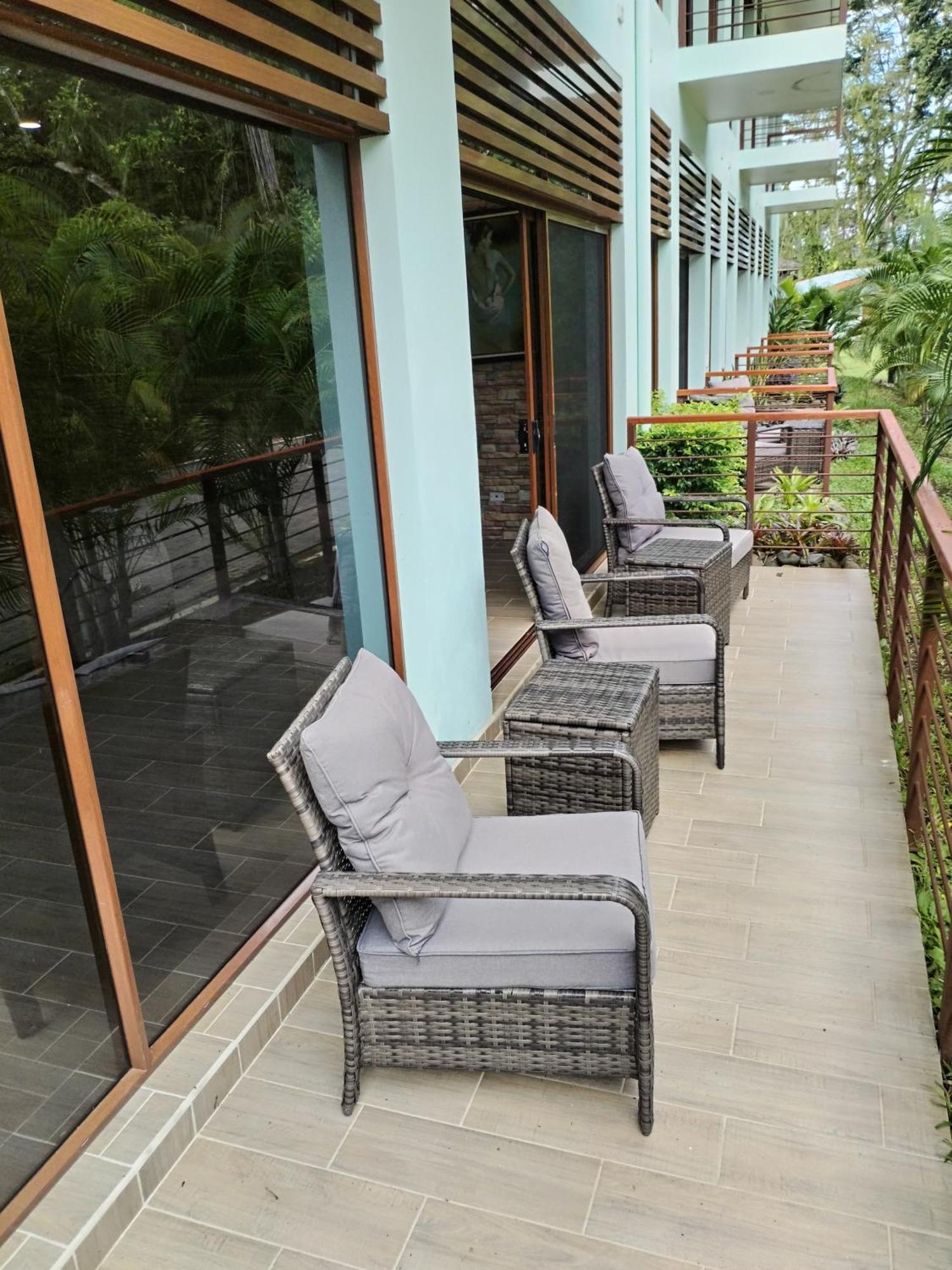 Bungalows Beachfront Hotel Punta Uva Exterior foto